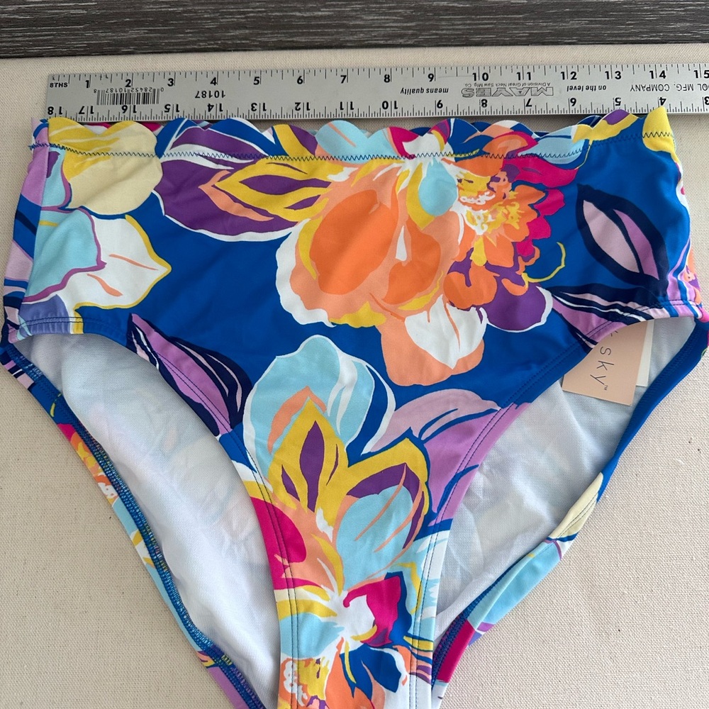 Indigo Sky Scallop Hight Waist Oasis Bottom